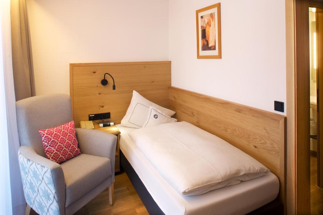 אוברסטדורף Hotel Menning ***S מראה חיצוני תמונה